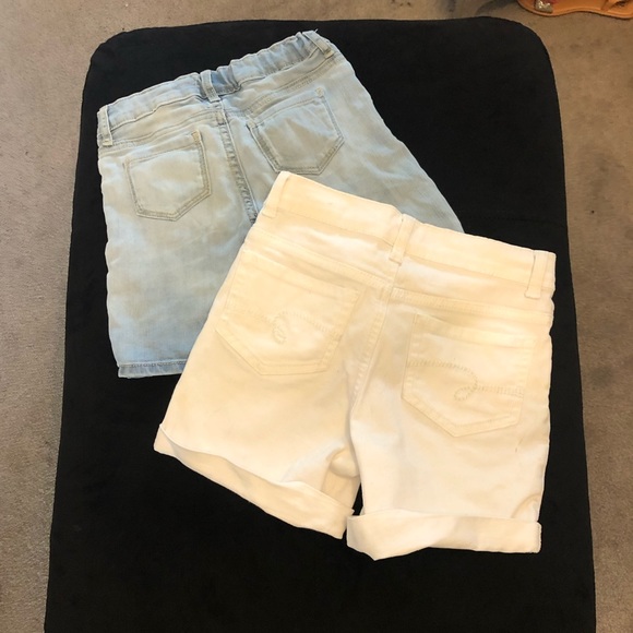 2 Girls Jeans Shorts - Picture 2 of 2